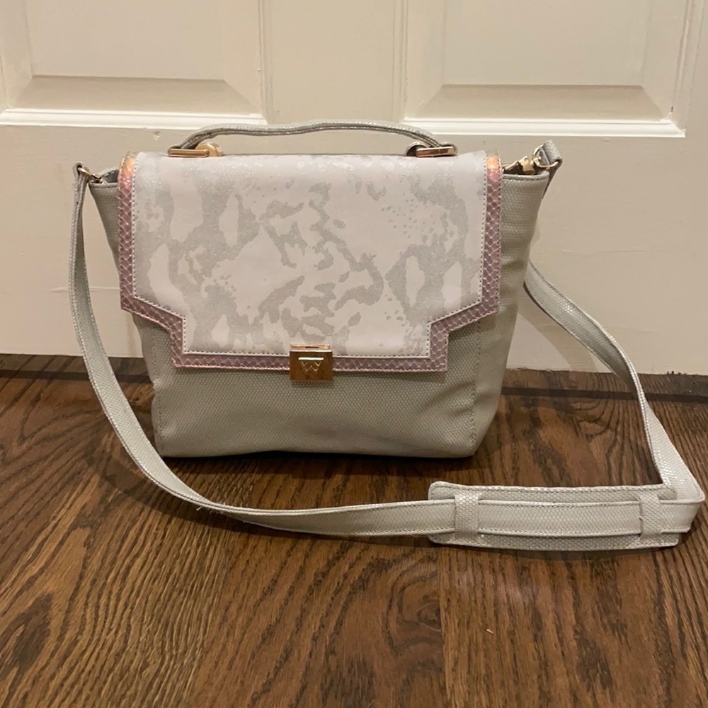 Kelly Wynne Pop the Champagne Satchel